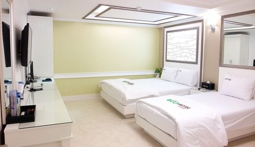 Twin Room (2+ people extra charge 20,000 on site)