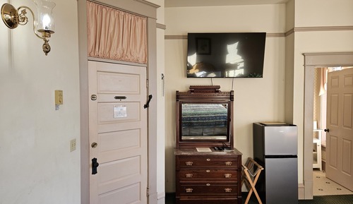 Deluxe Room, 1 Queen Bed