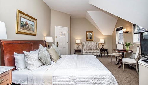 Standard King, 1 King Bed