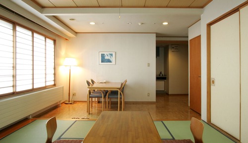 Standard Japanese Type Room (8 Tatami)