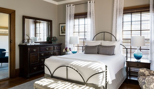 Standard Room, 1 Queen Bed