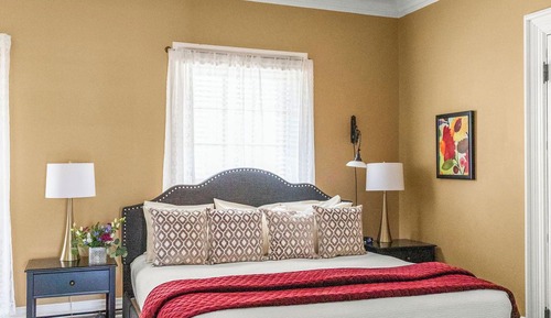 Deluxe Room, 1 King Bed