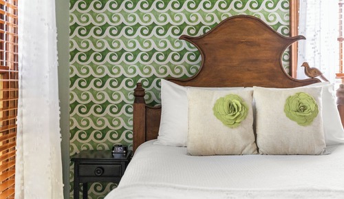 Standard Room, 1 Queen Bed