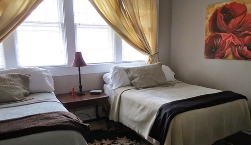 Classic Room, 2 Double Beds, Shared Bathroom