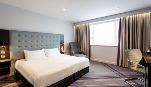 Superior Double Room, Roll-in Shower