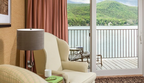 Standard Room, 2 Queen Beds, Terrace, Lake View