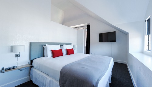 Premium Room, 1 King Bed with Sofa bed