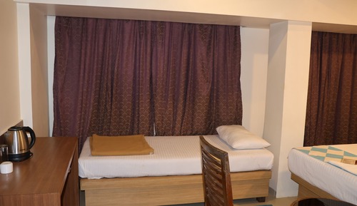 Deluxe Double Room Single Use, 1 King Bed with Sofa bed, Private Bathroom