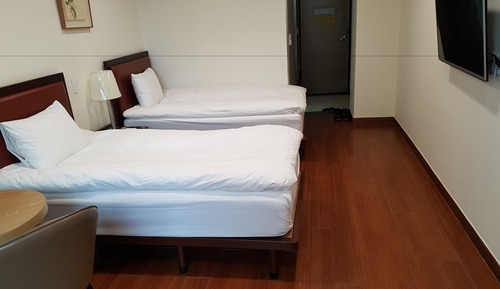 Standard Twin Room, 2 Twin Beds (Children under 5 not allowed)