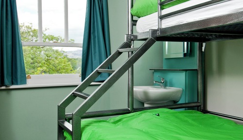 Room (Private, 3 Bed)