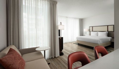 Suite, 1 King Bed