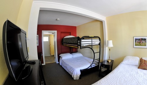 Family Room, Multiple Beds, Pool Access, City View
