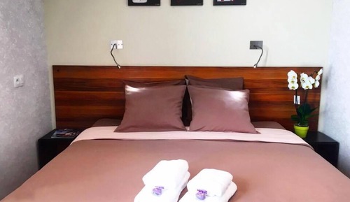 House, 2 Bedrooms