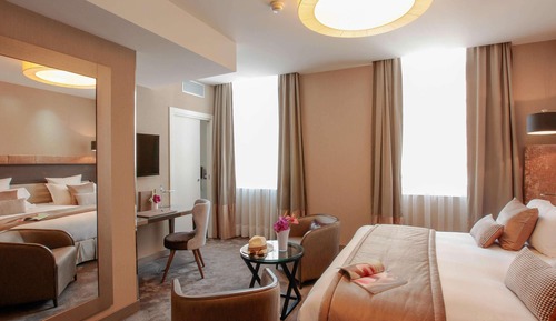 Superior Room (Shower)