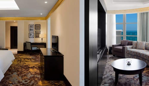 Club Room, 1 Double Bed, Pool View