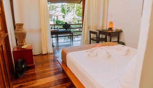 Room (Garden View)