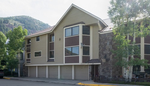 Condo, 2 Bedrooms