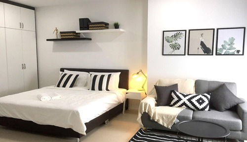 Superior Studio, 1 Queen Bed, Balcony, City View