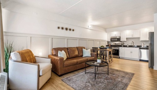 Condo, 1 King Bed, Kitchen (Poolside Near the Landing)