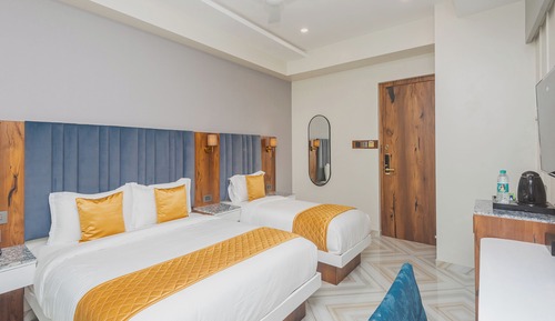 Luxury Triple Room