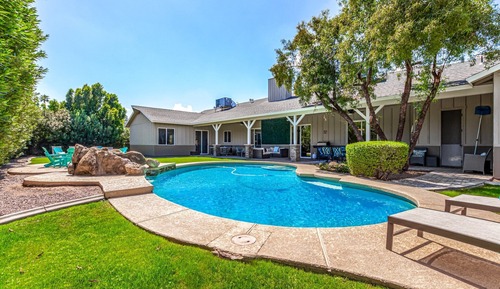 House (5 Bedrooms)