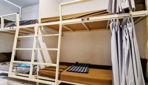 Basic Shared Dormitory, Garden View