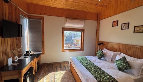 Standard Pine Chalet