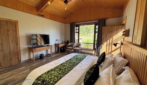 Premium Pine Chalet