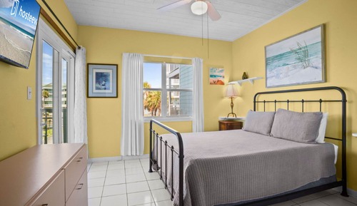 Signature Condo, 2 Bedrooms, Non Smoking, Bay View