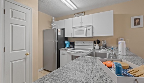 Condo (1 Bedroom)