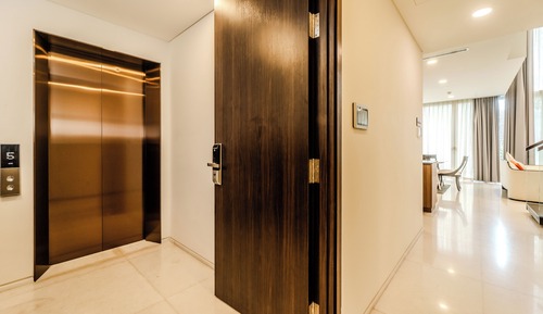 Deluxe Apartment