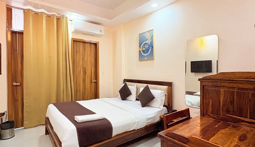 Deluxe Double Room, City View