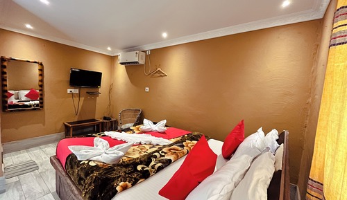 Deluxe Double or Twin Room
