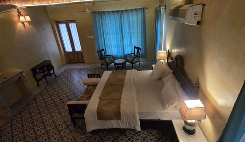 Luxury Suite, Garden View