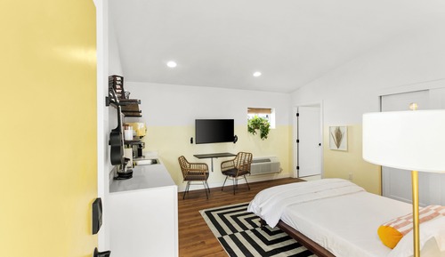 Classic Studio, 1 Queen Bed