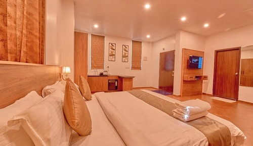 Suite, Balcony, Garden View