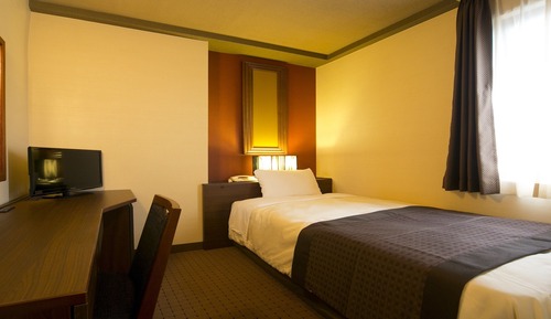 Single Room, Smoking