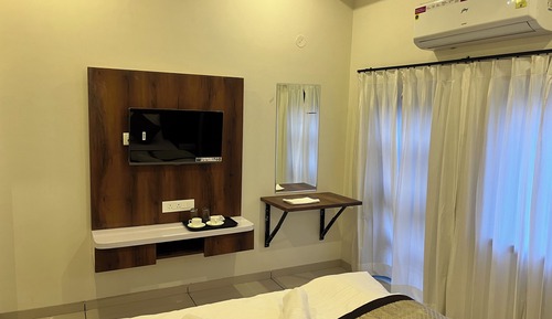Deluxe Double Room, Balcony, Lake View
