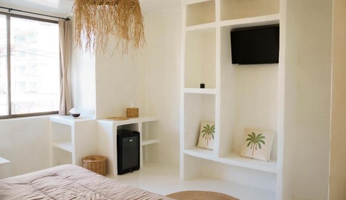 Deluxe Room, Bathtub