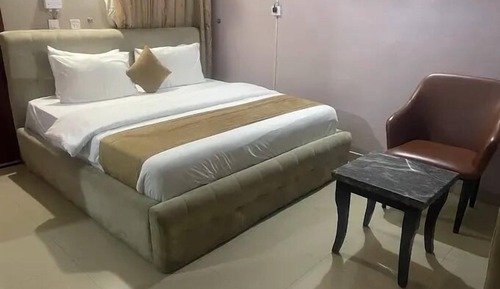 Comfort Room, Balcony, City View