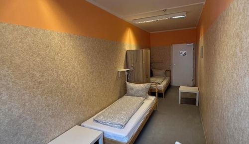 Twin Room (#315)