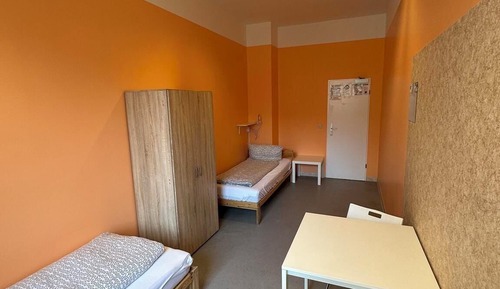 Twin Room (#311)