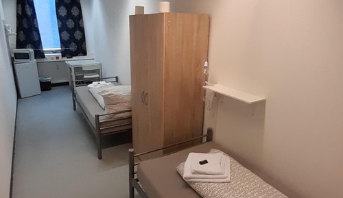Twin Room (#203)