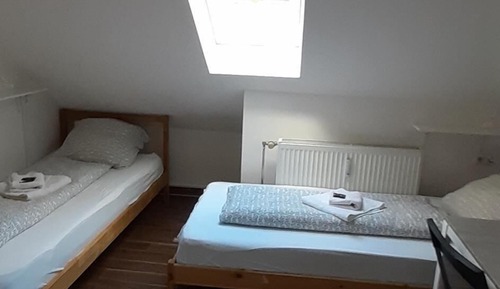 Twin Room (#412)