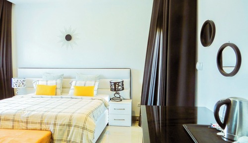 Standard Suite, Balcony, Partial Sea View