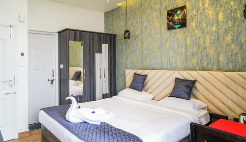 Executive Room