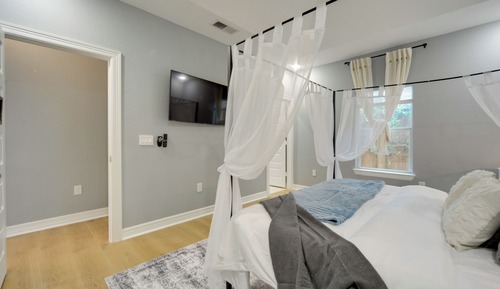 House (4 Bedrooms)