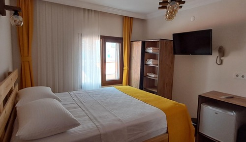 Standard Room, Multiple Beds, Non Smoking, Garden View