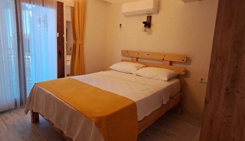 Standard Room, Multiple Beds, Non Smoking, Garden View