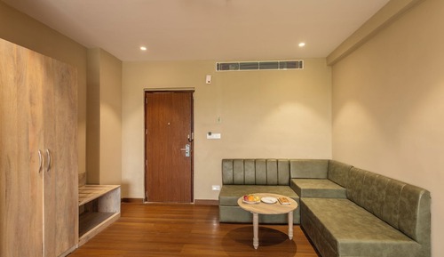 Basic Suite, City View
